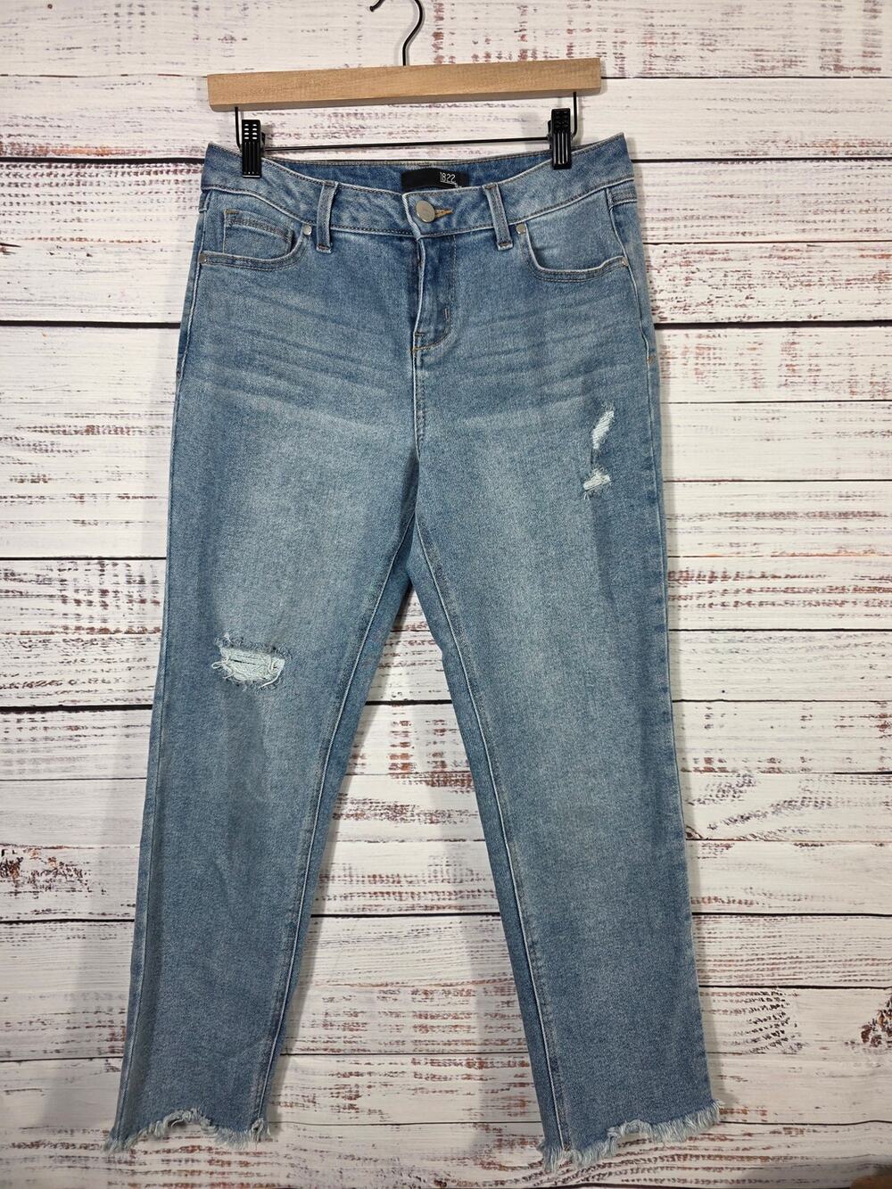 1822 Denim Women's Size 4 Distressed light wash skinny jeans raw him